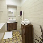 Hotel Old Town - Dusni