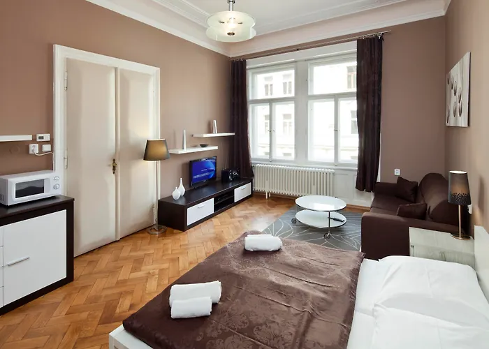 Hotel Old Town - Dusni 3*